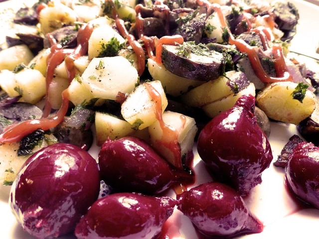 Confit kidney hash, or as we Danes call it: Biksemad. With pickled baby beets :-)