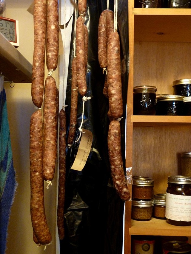 The saucisse sec after one week of curing